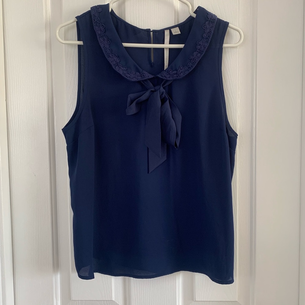 Sleeveless dress top